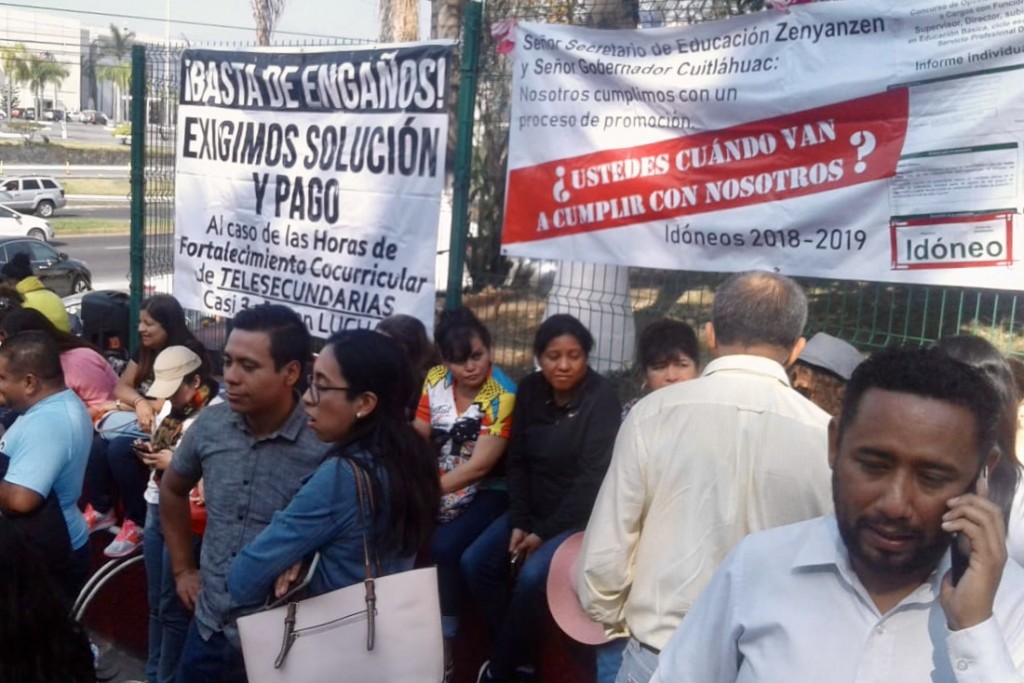 Toman la SEV maestros del SNTE; denuncian “atropellos” - Crónica de Xalapa