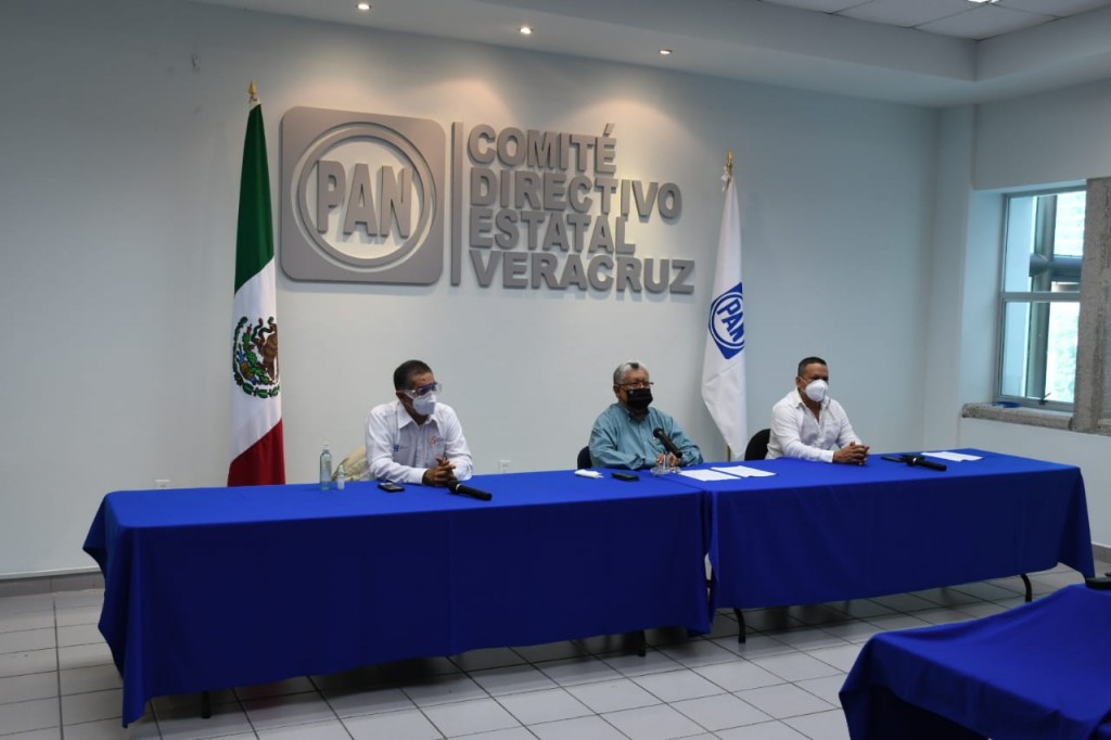 PAN busca alianza con PRD y MC en algunas entidades - Crónica de Xalapa