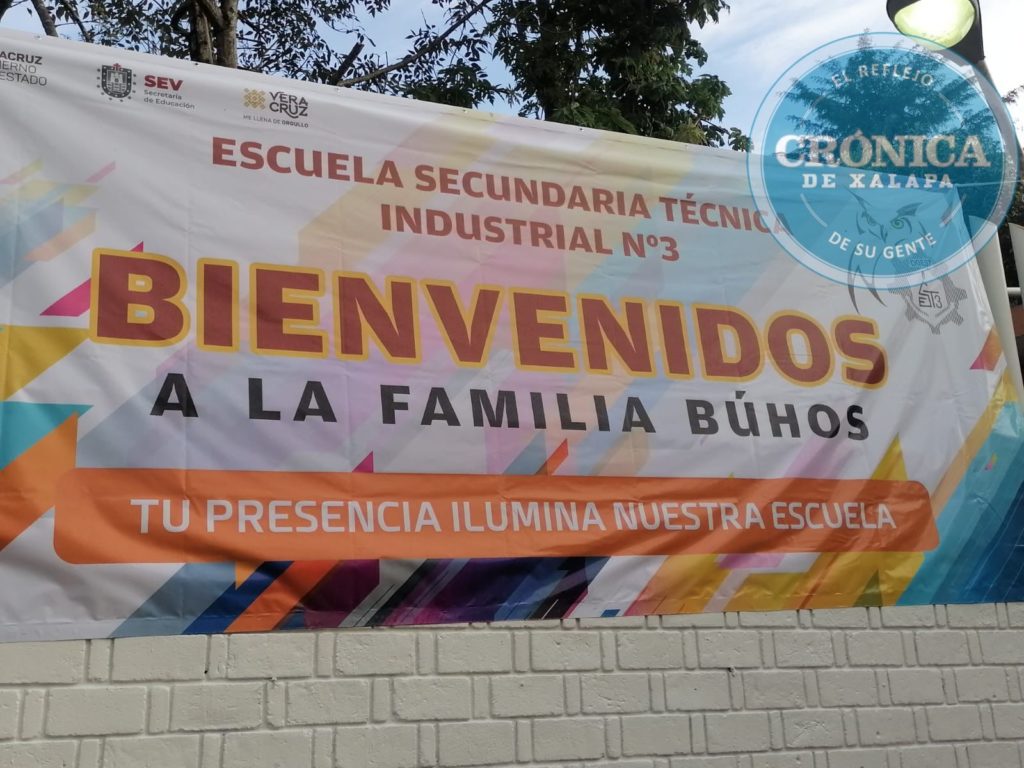 Padres de familia en desacuerdo de regresar a las aulas - Crónica de Xalapa