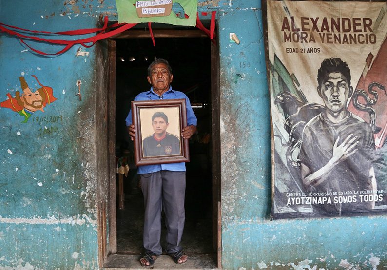 https://cronicadexalapa.com.mx/wp-content/uploads/2022/08/Fallece-Don-Cheque-padre-de-Alexander-Mora-uno-de-los-43-jo%CC%81venes-normalistas-desaparecido-en-Ayotzinapa-.jpeg