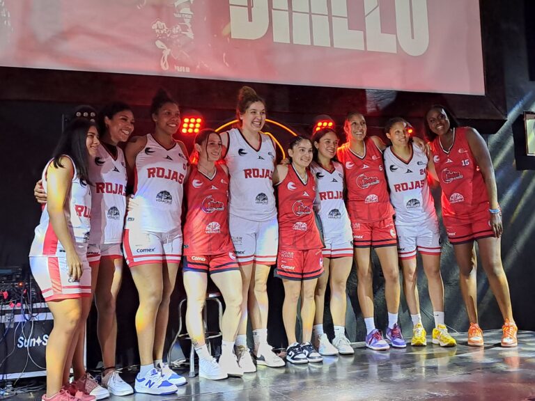 Presentan en sociedad al equipo de basquetbol femenil Rojas de Veracruz